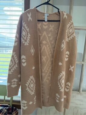 Cozy Open-Front Cardigan in Beige with Ivory Pattern